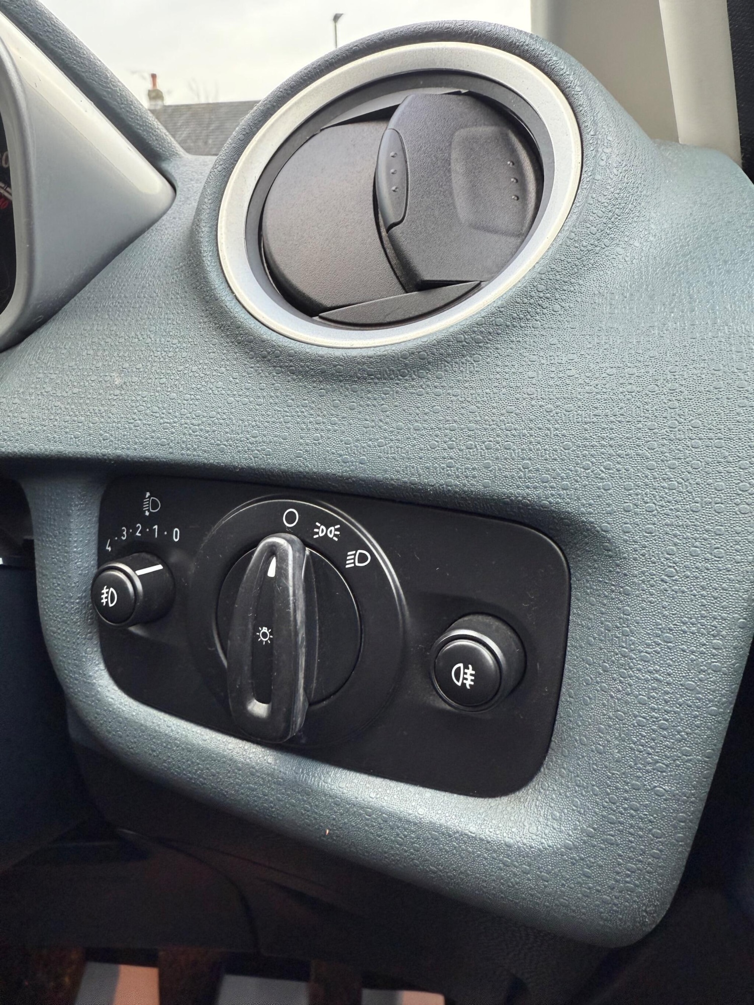 Used Ford Fiesta 2011 for sale - 77238078: Photo 32