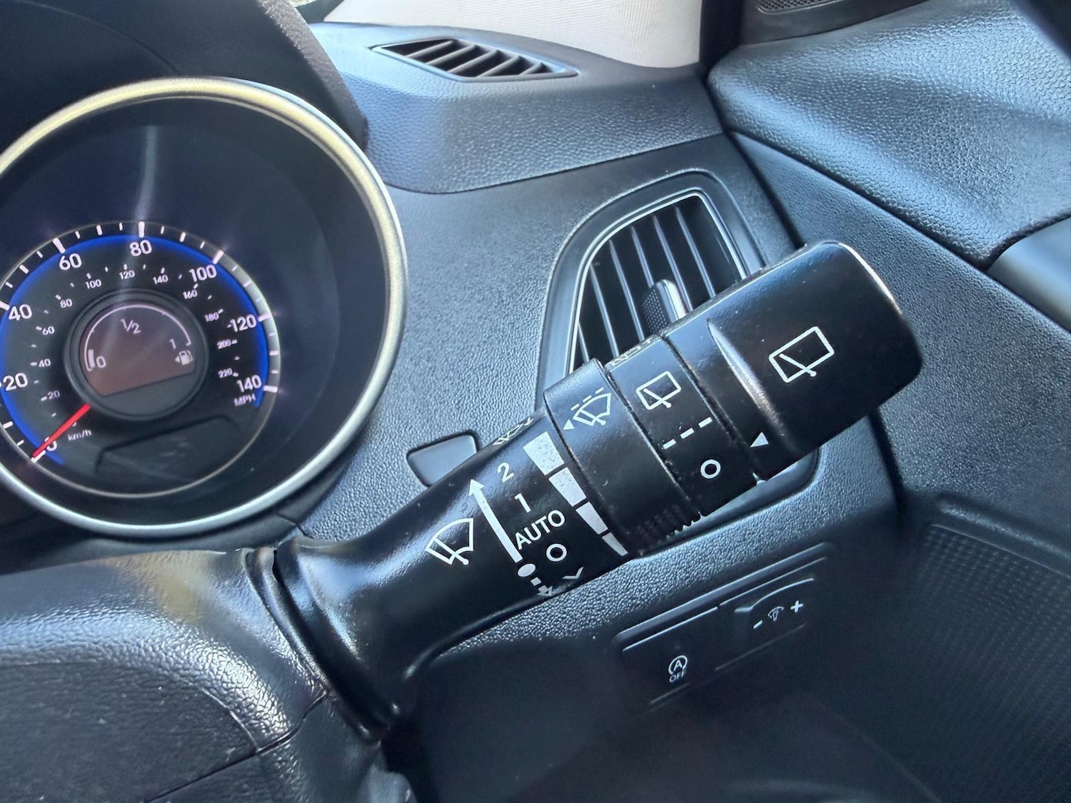 Used Hyundai Ix35 2015 for sale - 76656970: Photo 28