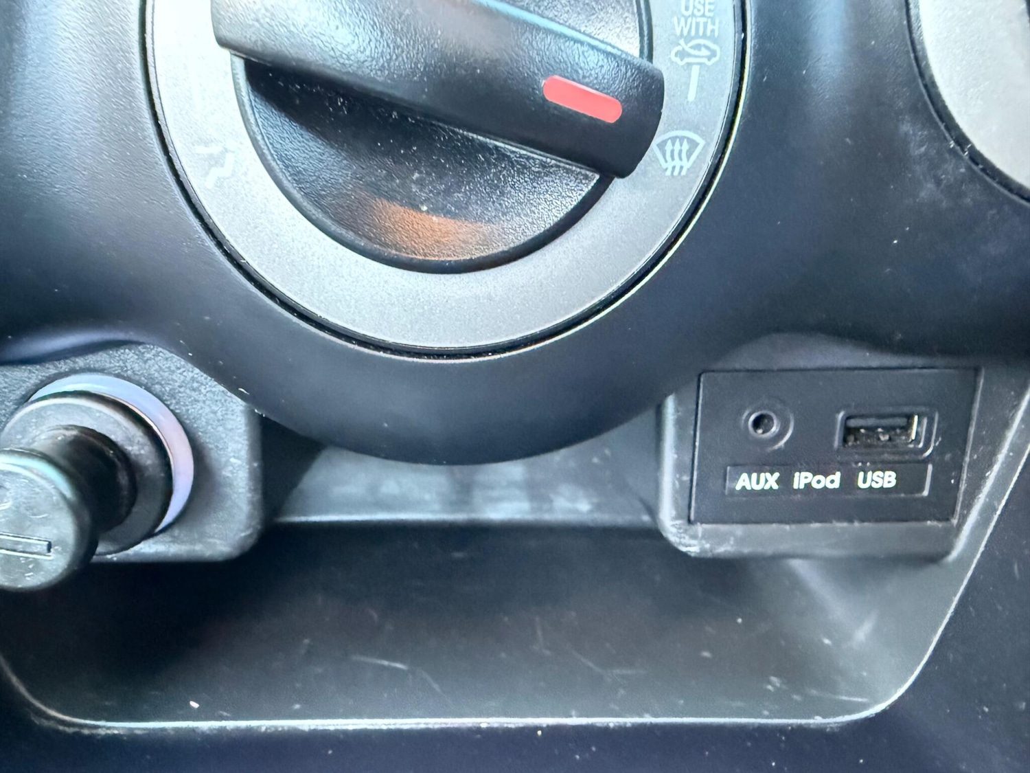 Used Hyundai i10 2014 for sale - 77753838: Photo 30