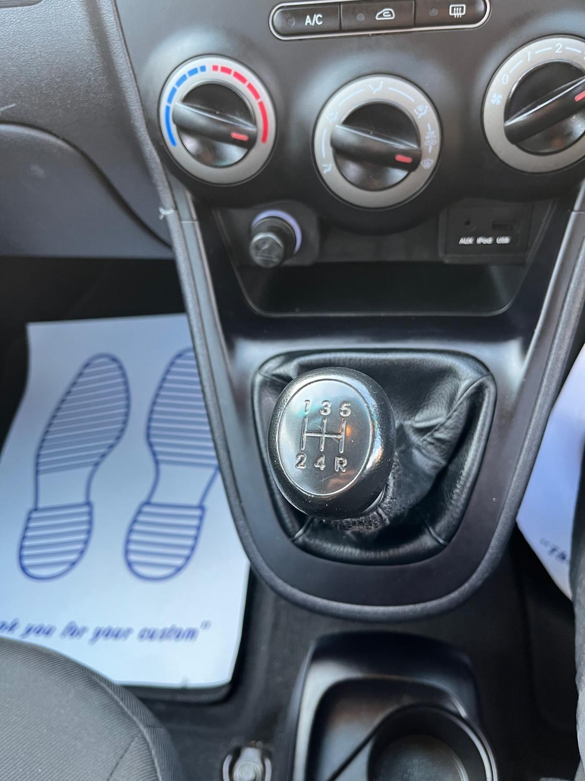 Used Hyundai i10 2014 for sale - 77753838: Photo 41