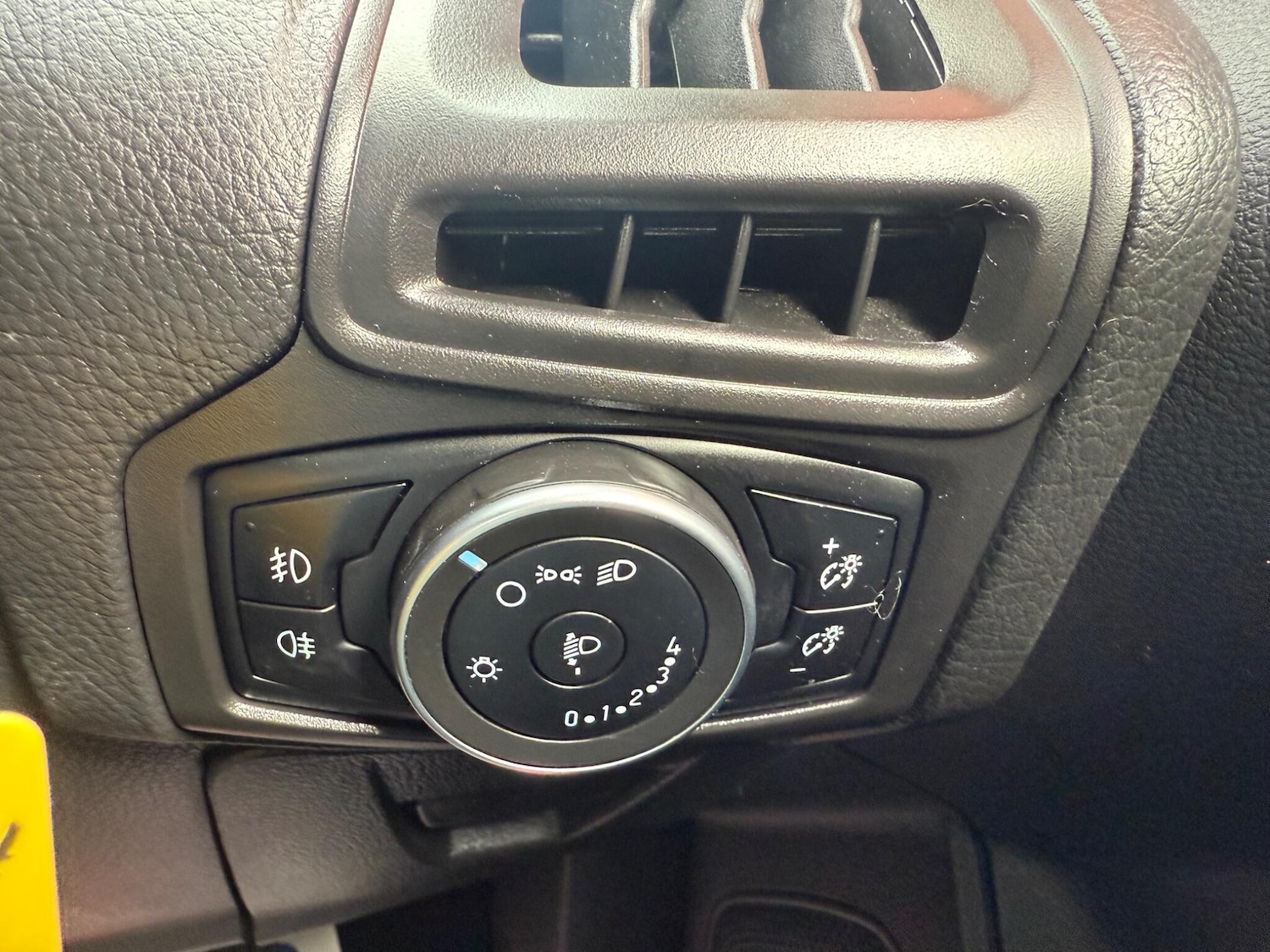 Used Ford Focus 2015 for sale - 78085809: Photo 33