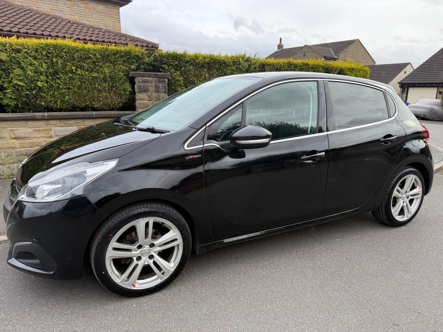Used Peugeot 208 2016 for sale - 77853783: Photo 10
