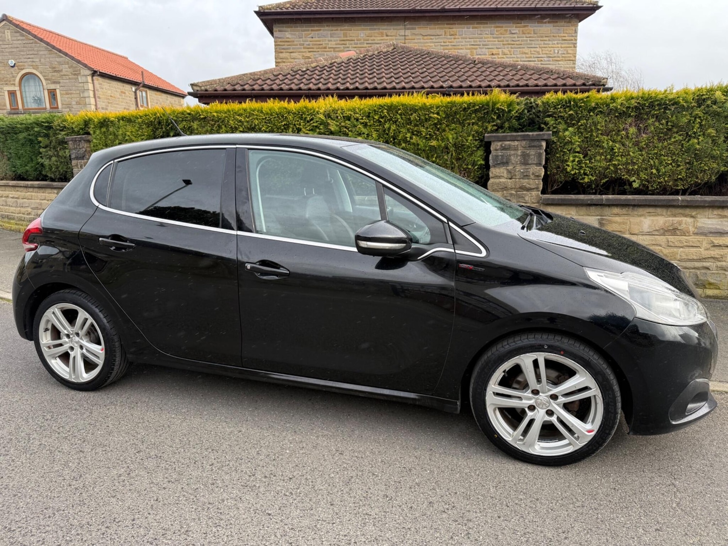 Used Peugeot 208 2016 for sale - 77853783: Photo 17