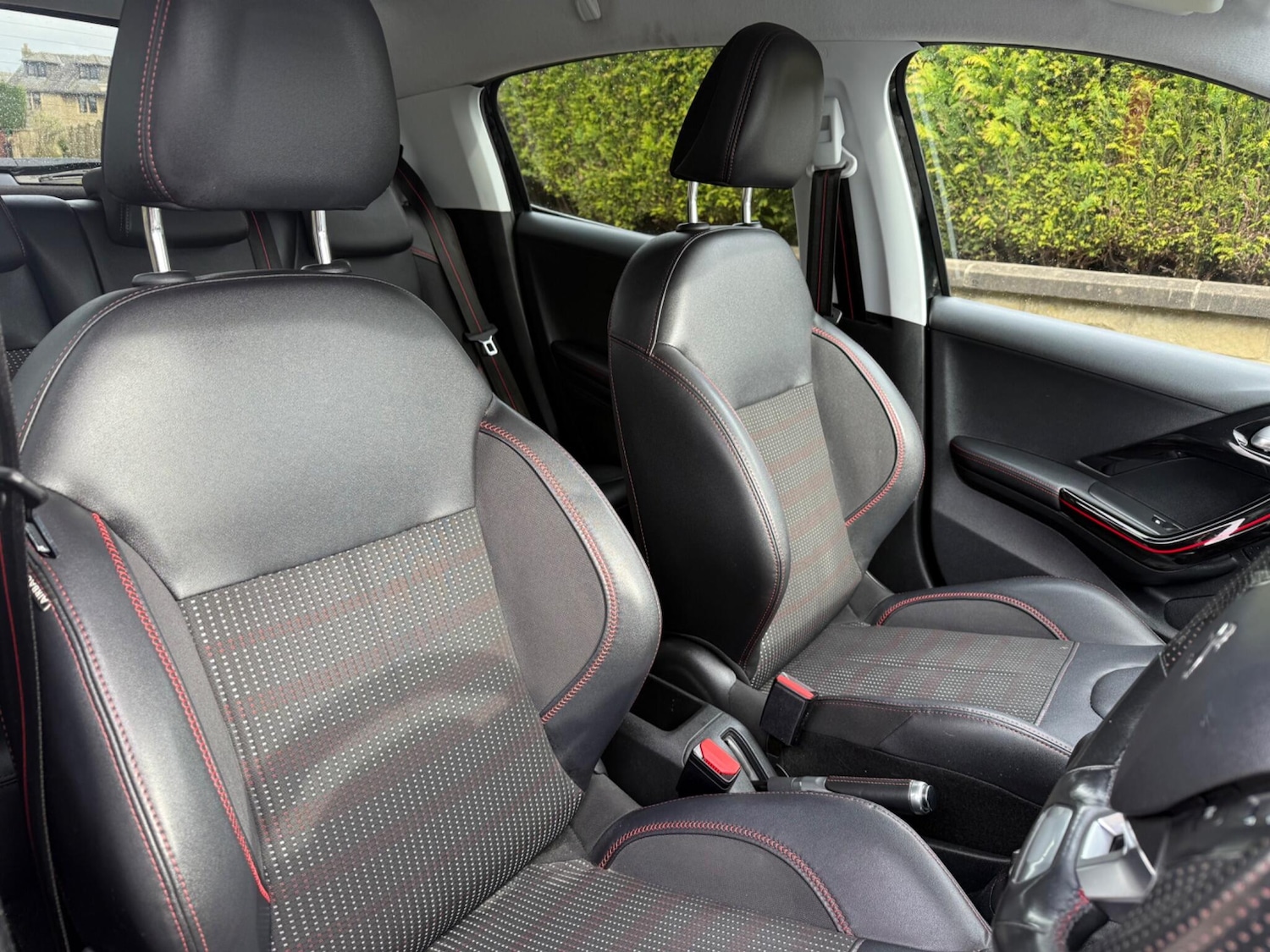 Used Peugeot 208 2016 for sale - 77853783: Photo 25