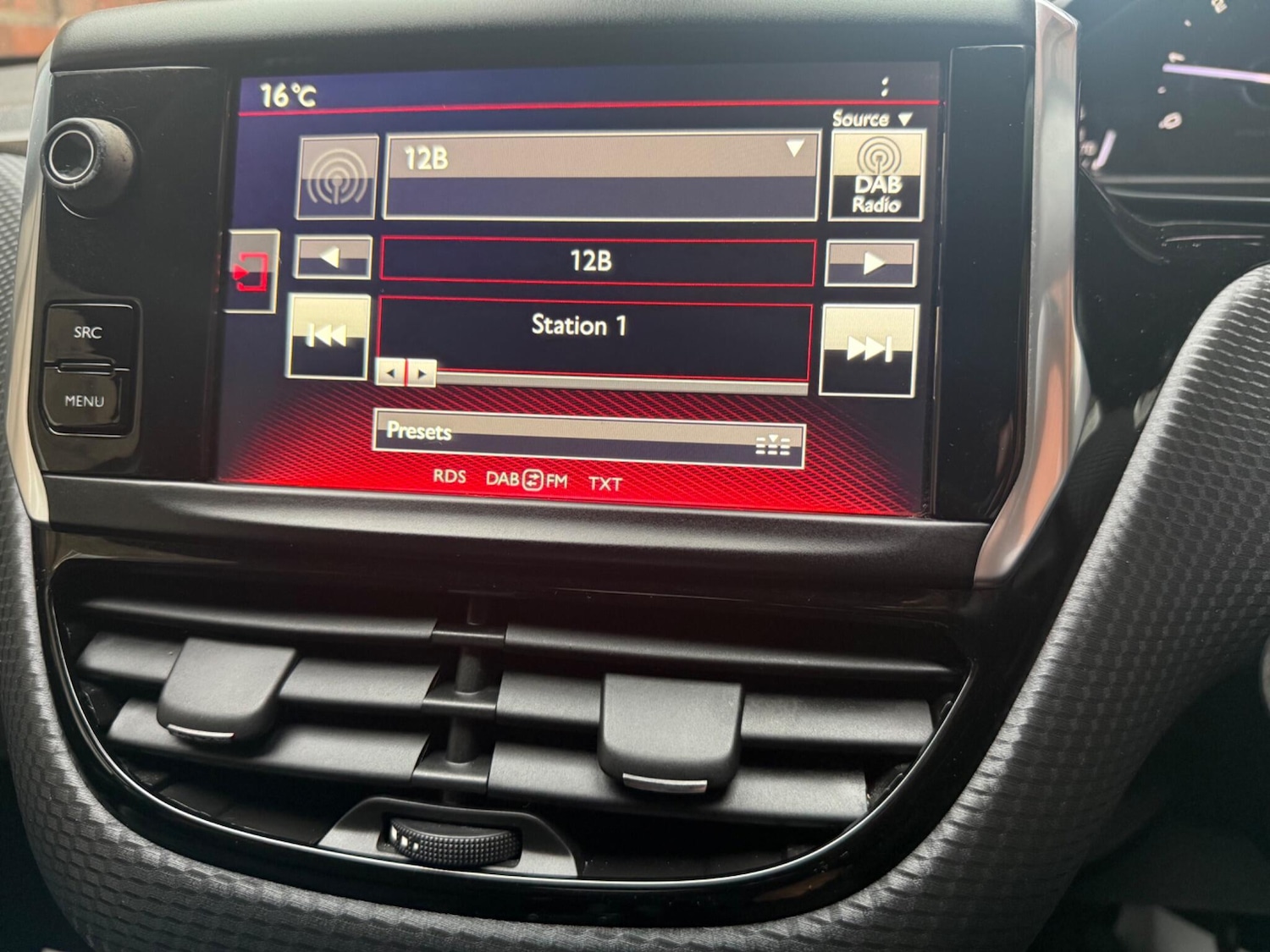 Used Peugeot 208 2016 for sale - 77853783: Photo 42