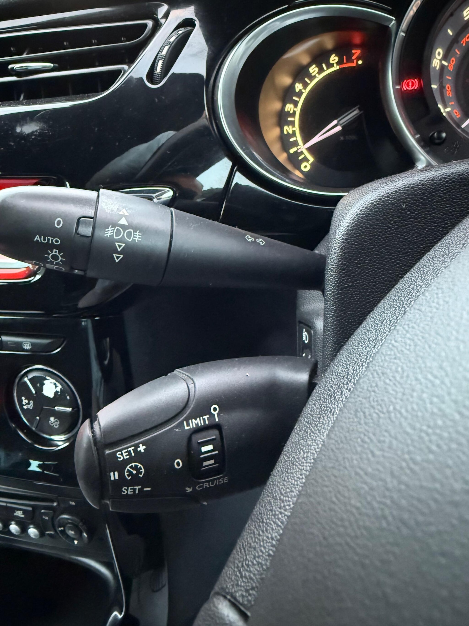 Used Citroen DS3 2015 for sale - 76625163: Photo 27