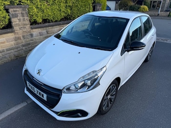 Used Peugeot 208 2016 for sale - 78891211: Photo
