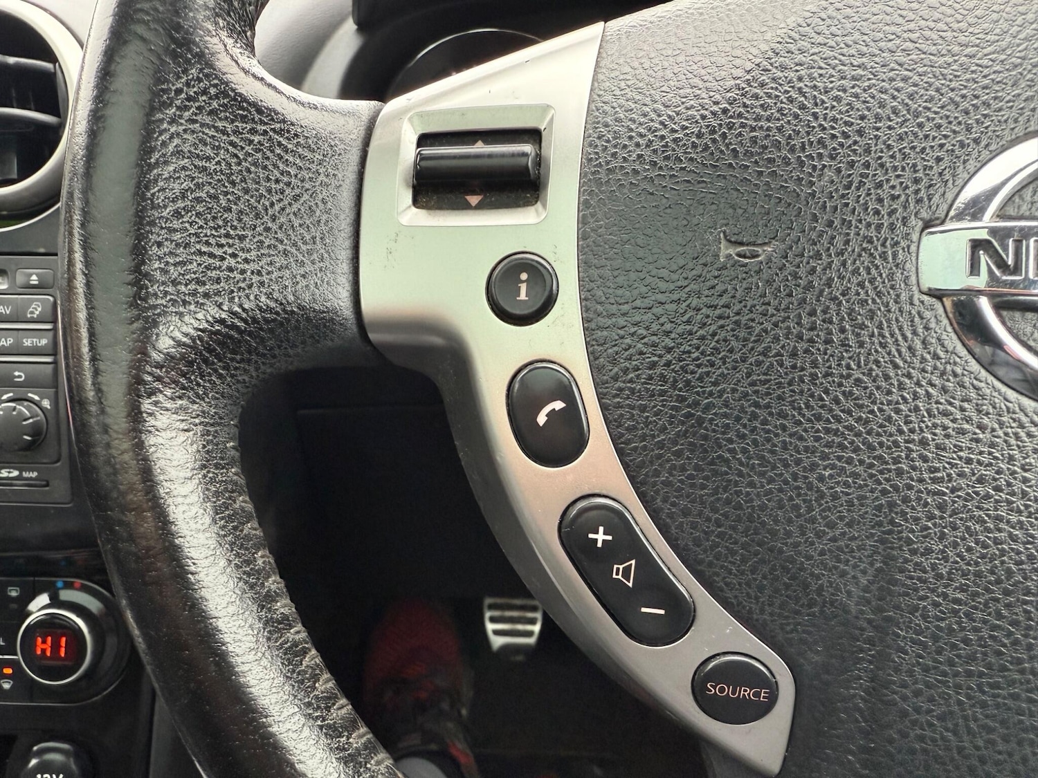 Used Nissan Qashqai 2012 for sale - 77387760: Photo 31