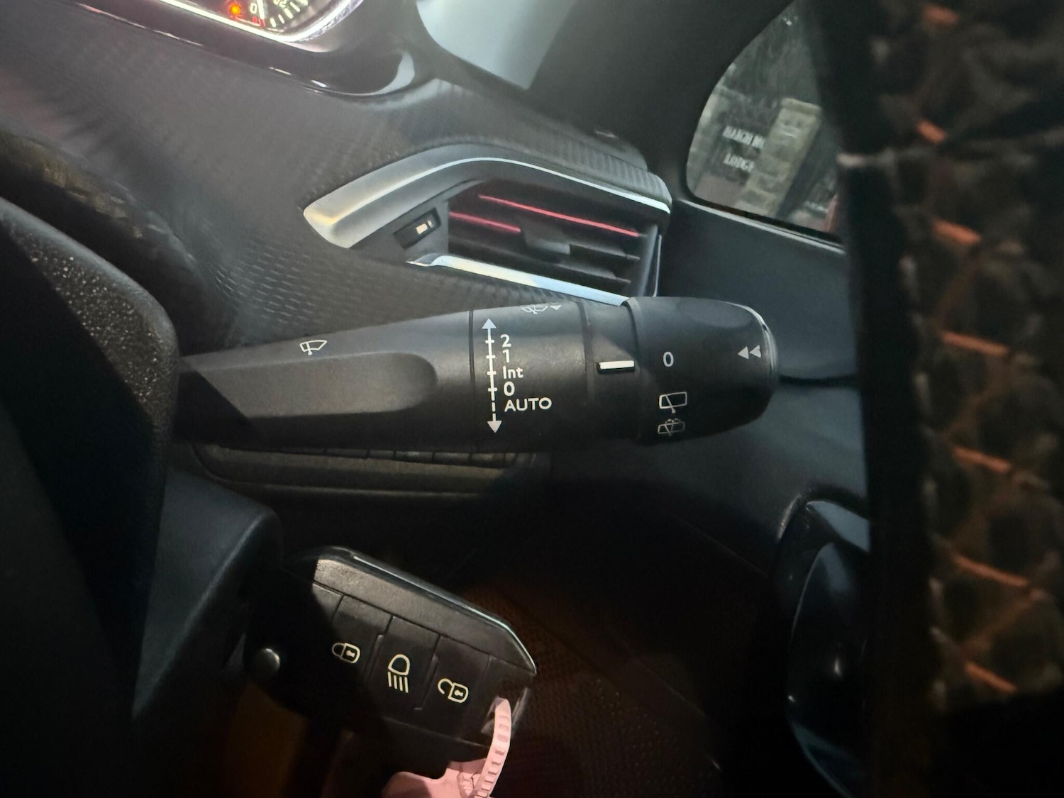 Used Peugeot 208 2016 for sale - 77101896: Photo 34