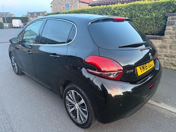 Used Peugeot 208 2016 for sale - 77101896: Photo