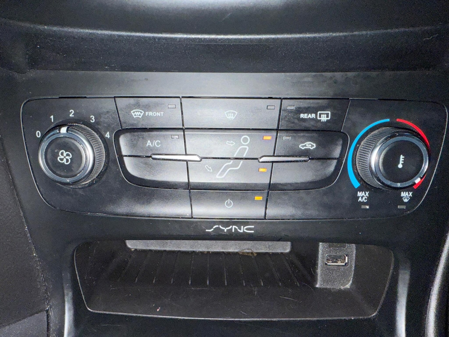 Used Ford Focus 2014 for sale - 77242656: Photo 32