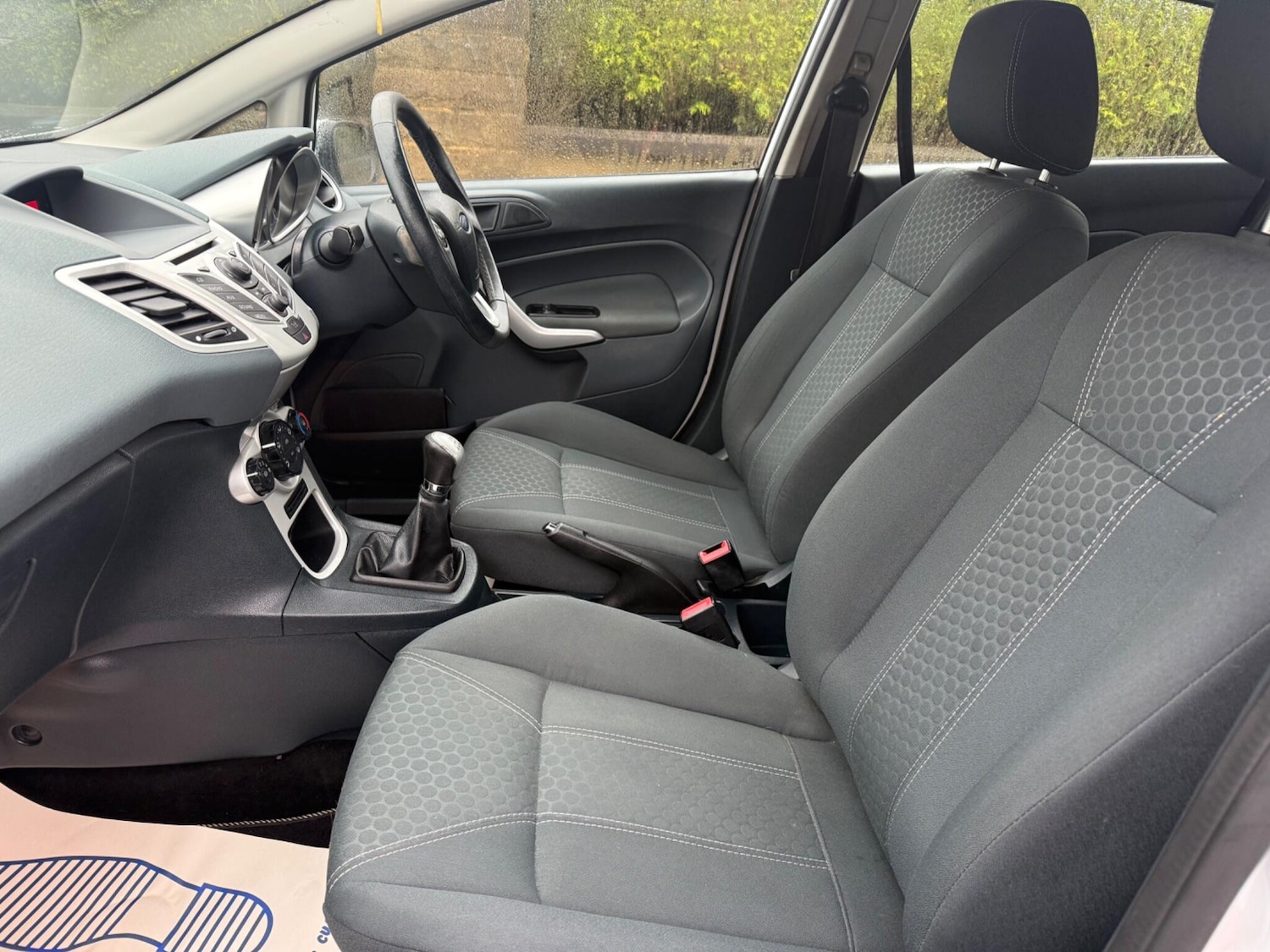 Used Ford Fiesta 2010 for sale - 77387119: Photo 24