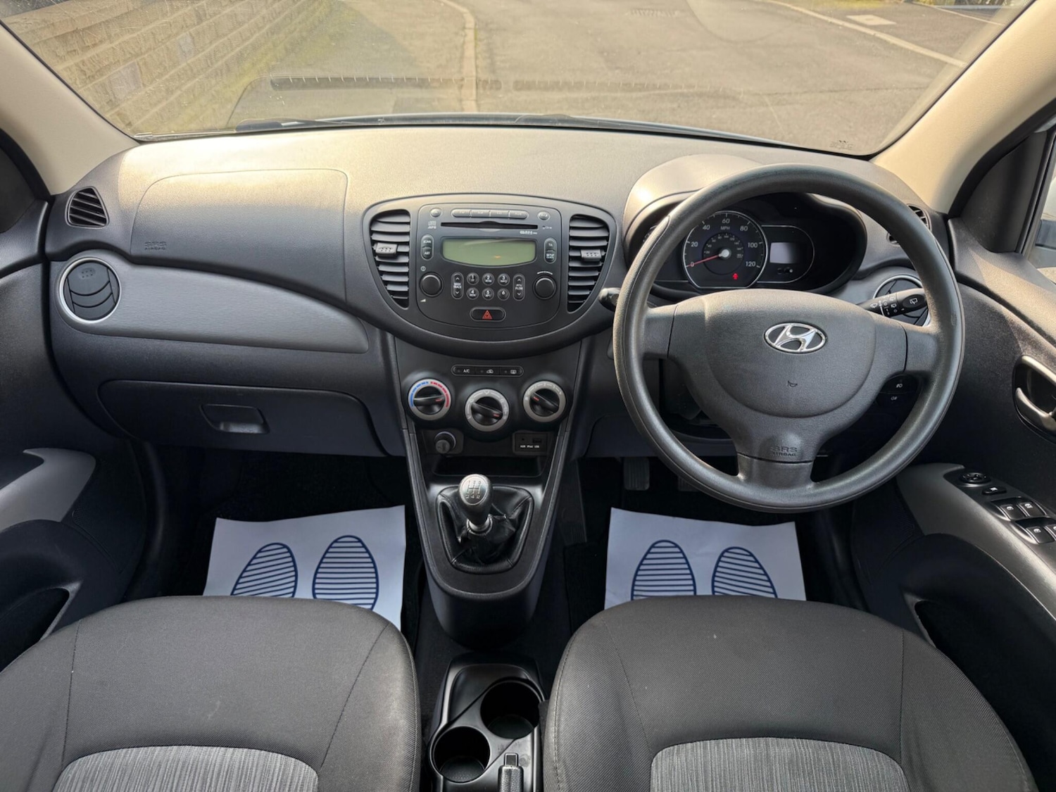 Used Hyundai i10 2011 for sale - 77893143: Photo 18