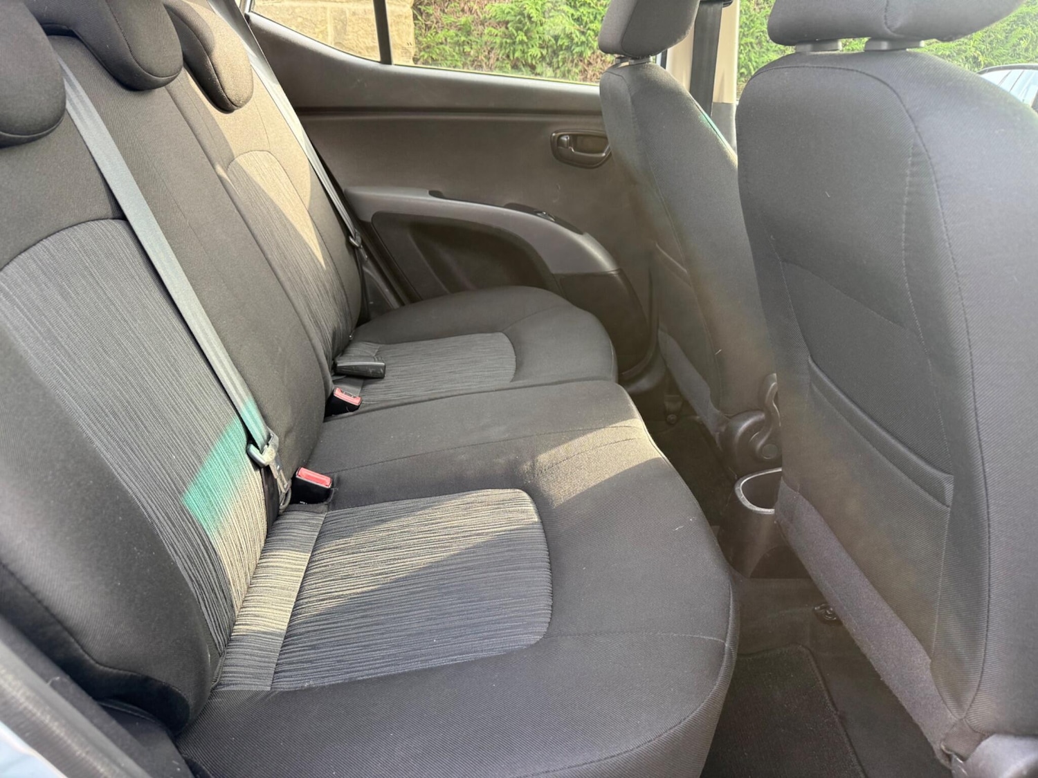 Used Hyundai i10 2011 for sale - 77893143: Photo 25