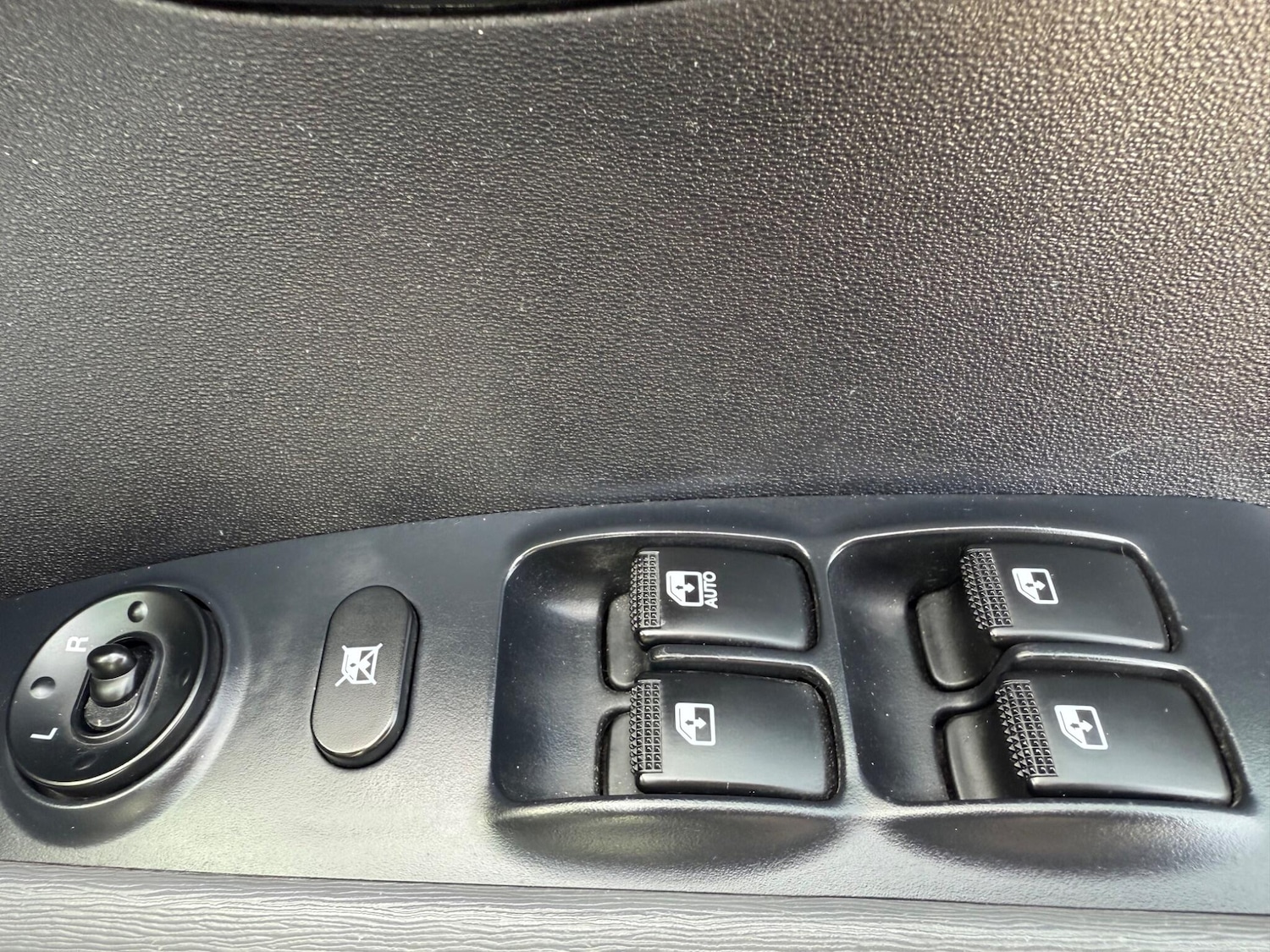 Used Hyundai i10 2011 for sale - 77893143: Photo 28