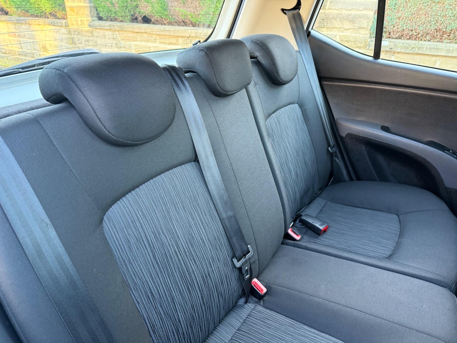 Used Hyundai i10 2014 for sale - 77215792: Photo 27