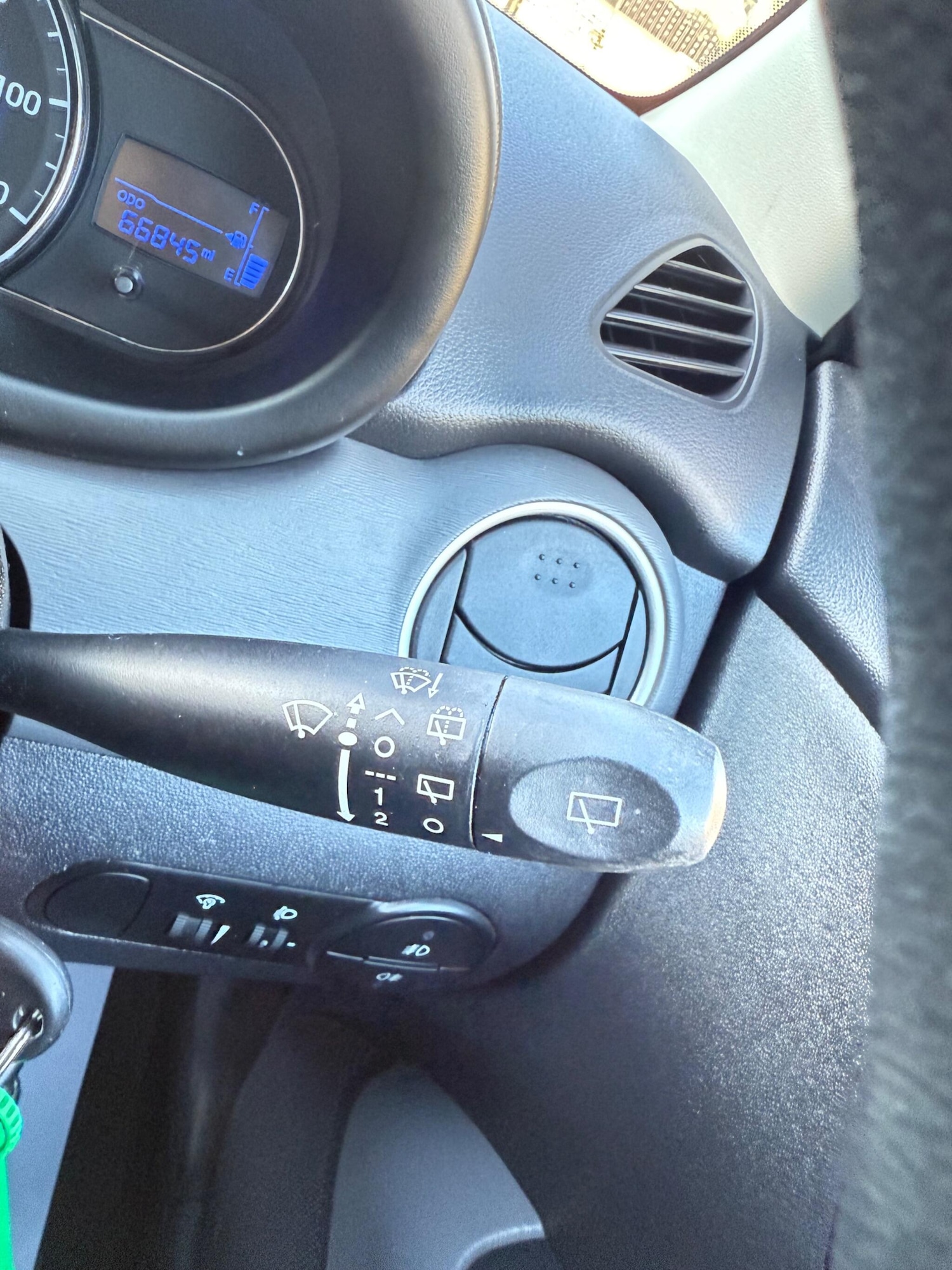 Used Hyundai i10 2014 for sale - 77215792: Photo 37