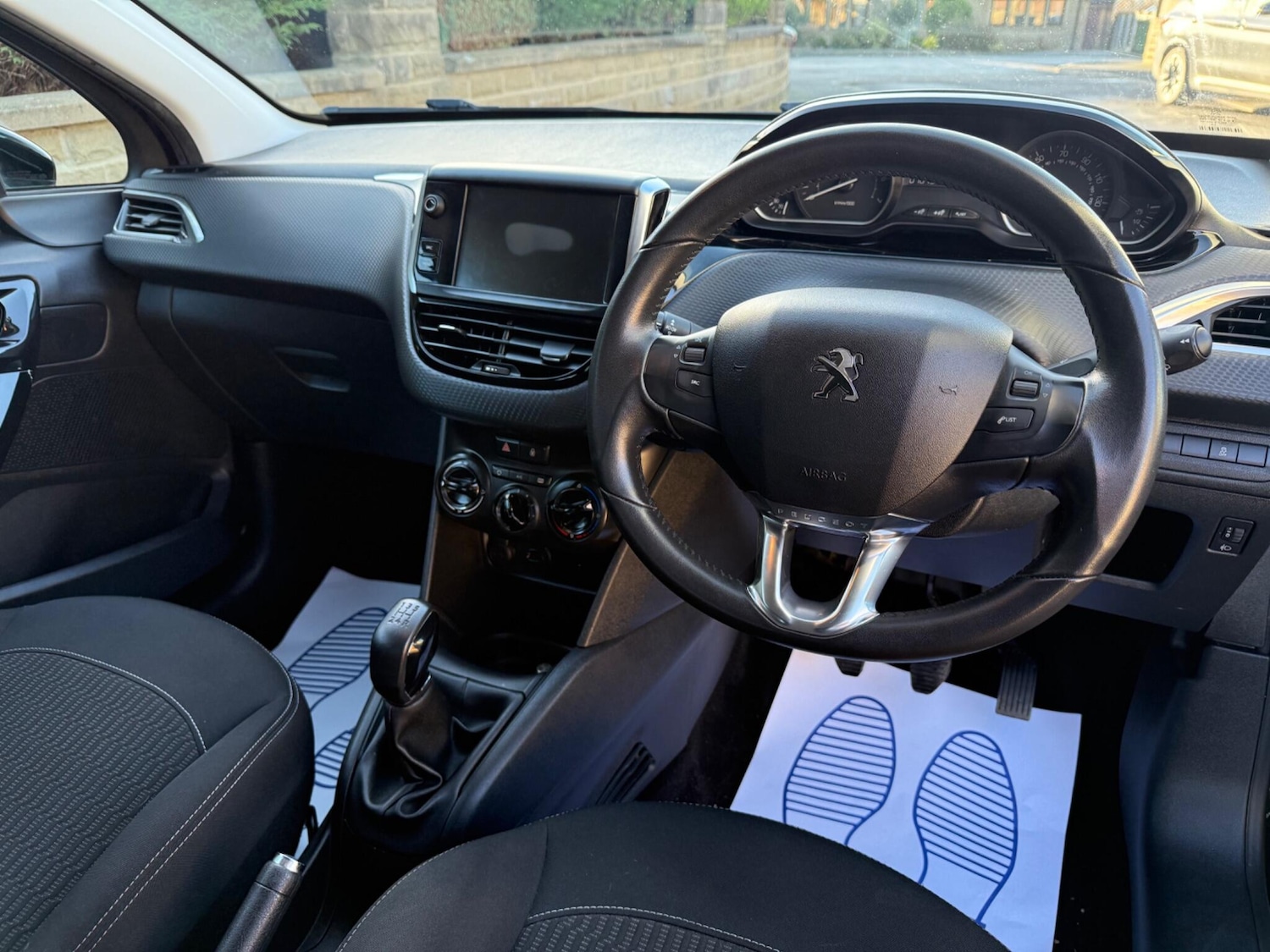 Used Peugeot 208 2017 for sale - 76781243: Photo 18