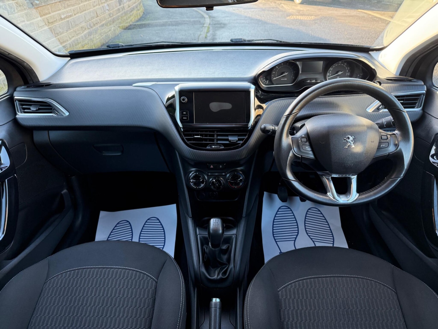 Used Peugeot 208 2017 for sale - 76781243: Photo 19