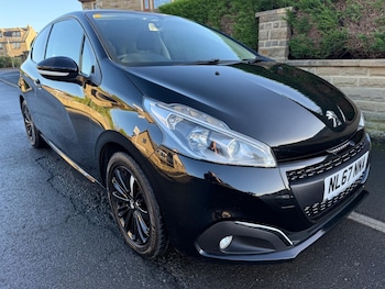 Used Peugeot 208 2017 for sale - 76781243: Photo