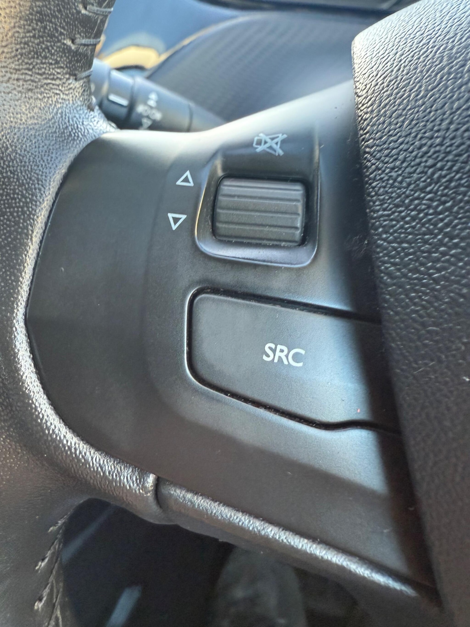 Used Peugeot 208 2017 for sale - 76781243: Photo 28