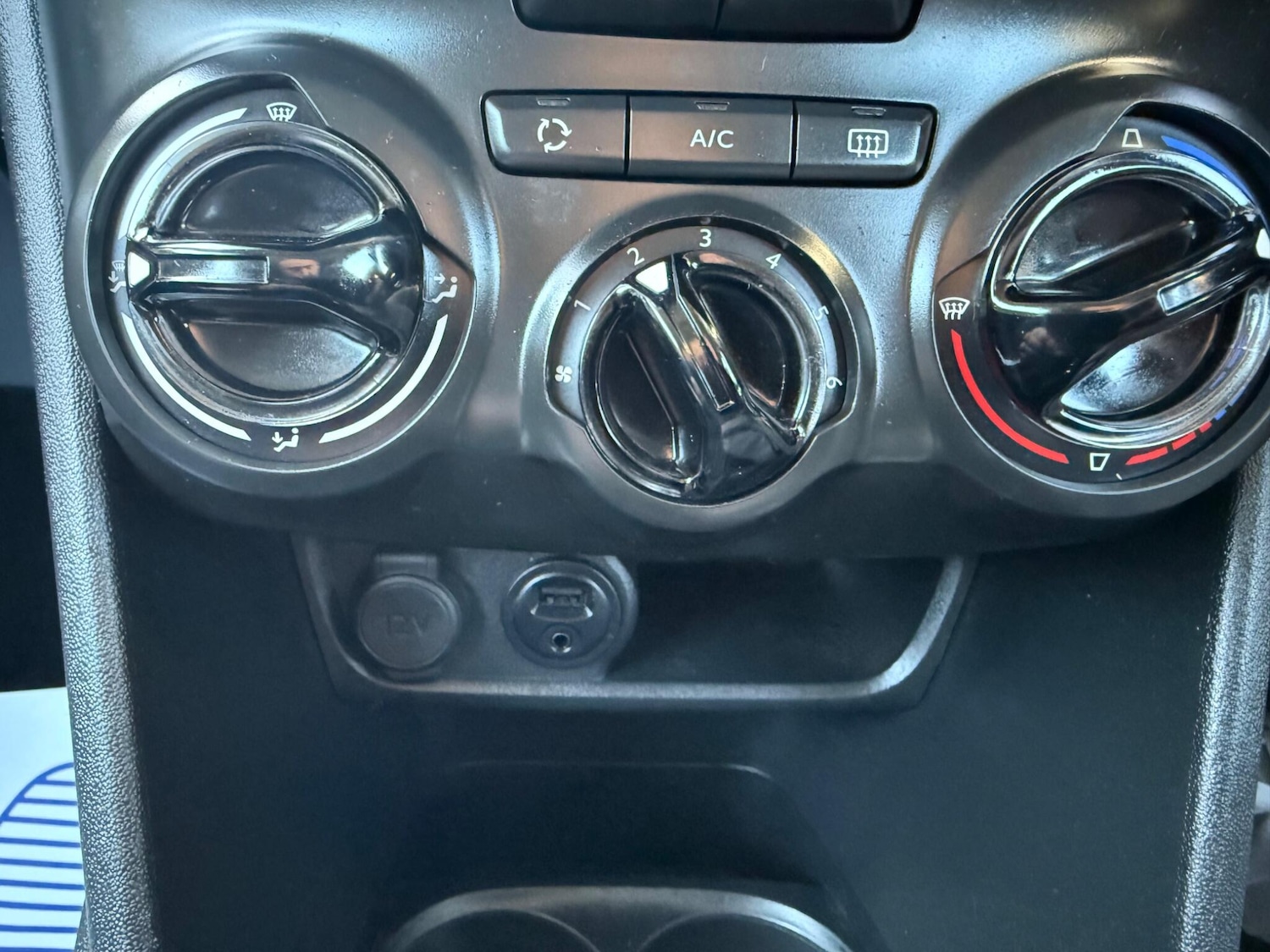 Used Peugeot 208 2017 for sale - 76781243: Photo 31