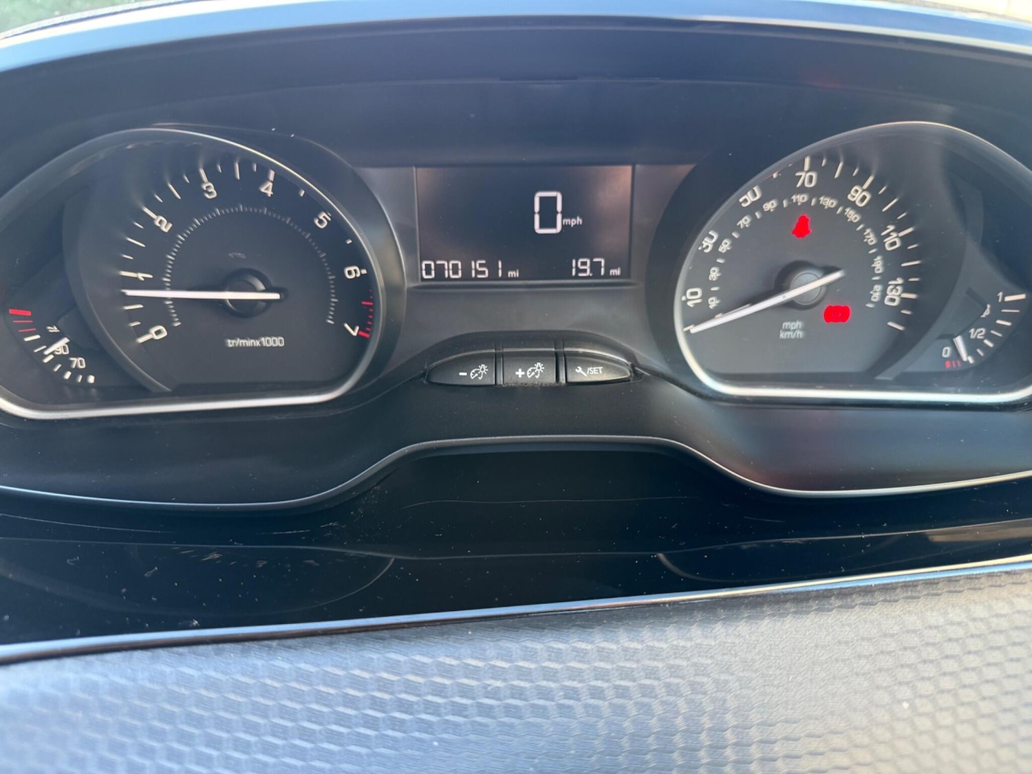 Used Peugeot 208 2017 for sale - 76781243: Photo 36