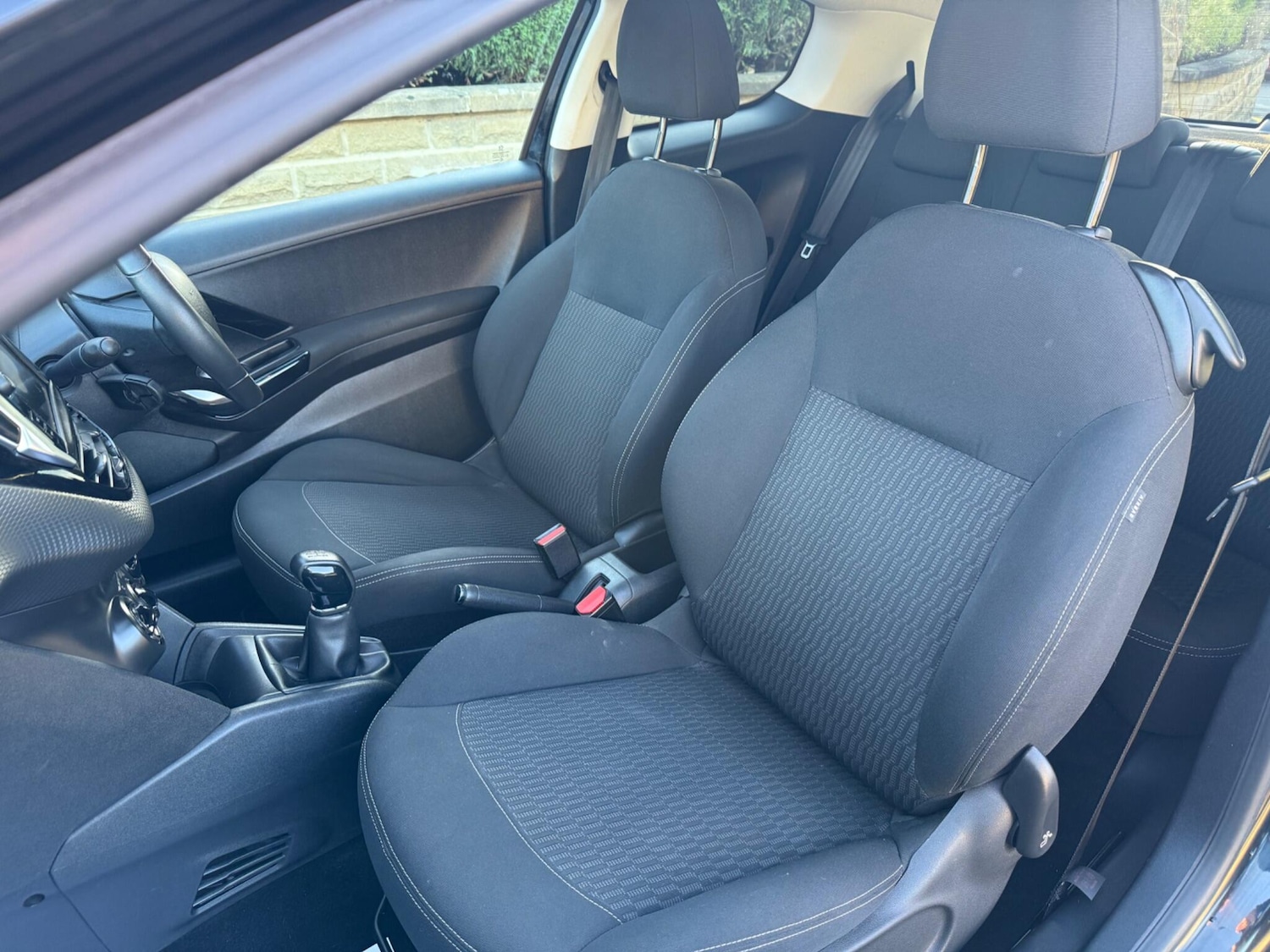 Used Peugeot 208 2017 for sale - 76781243: Photo 39