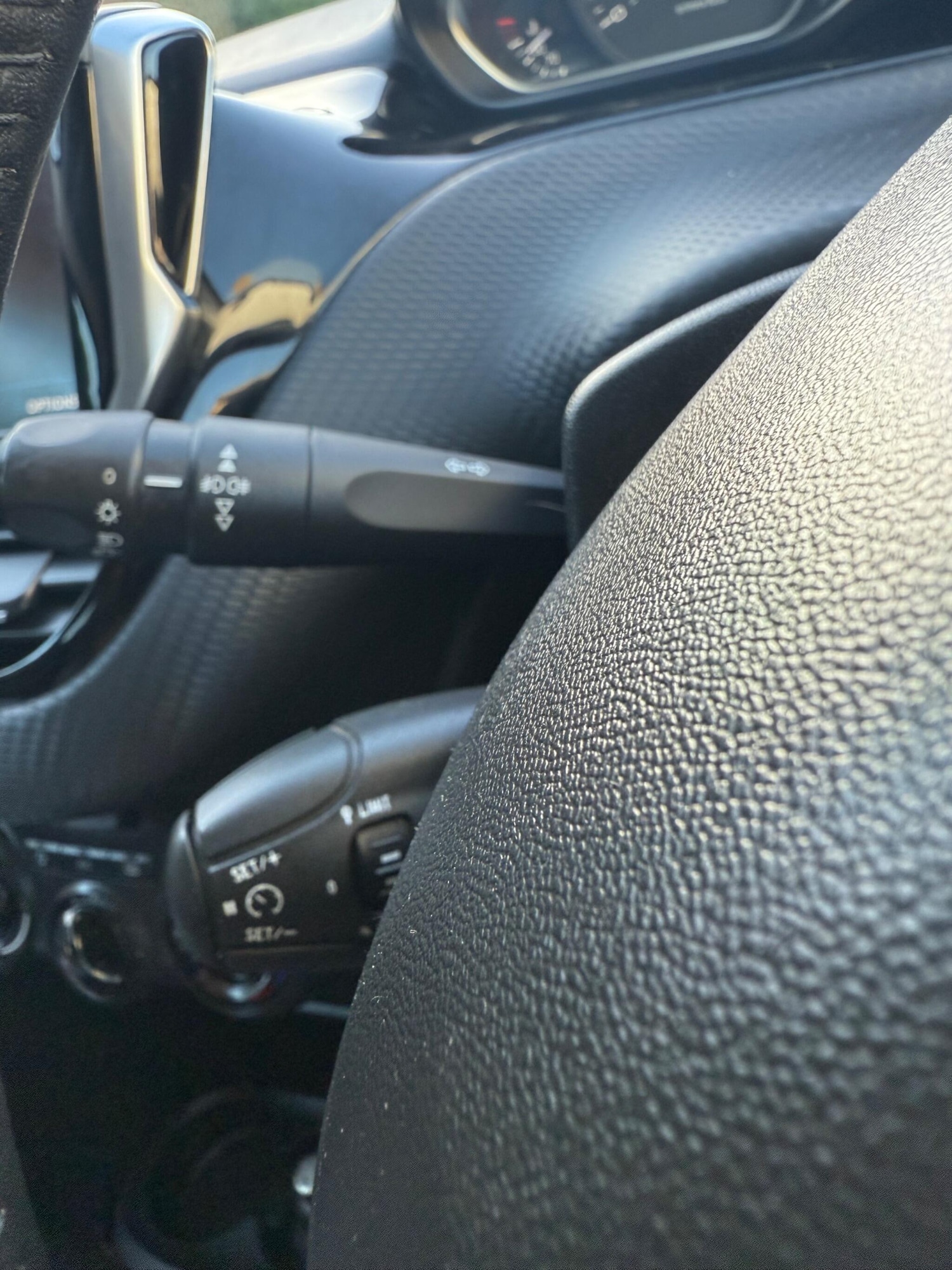 Used Peugeot 208 2017 for sale - 76781243: Photo 41