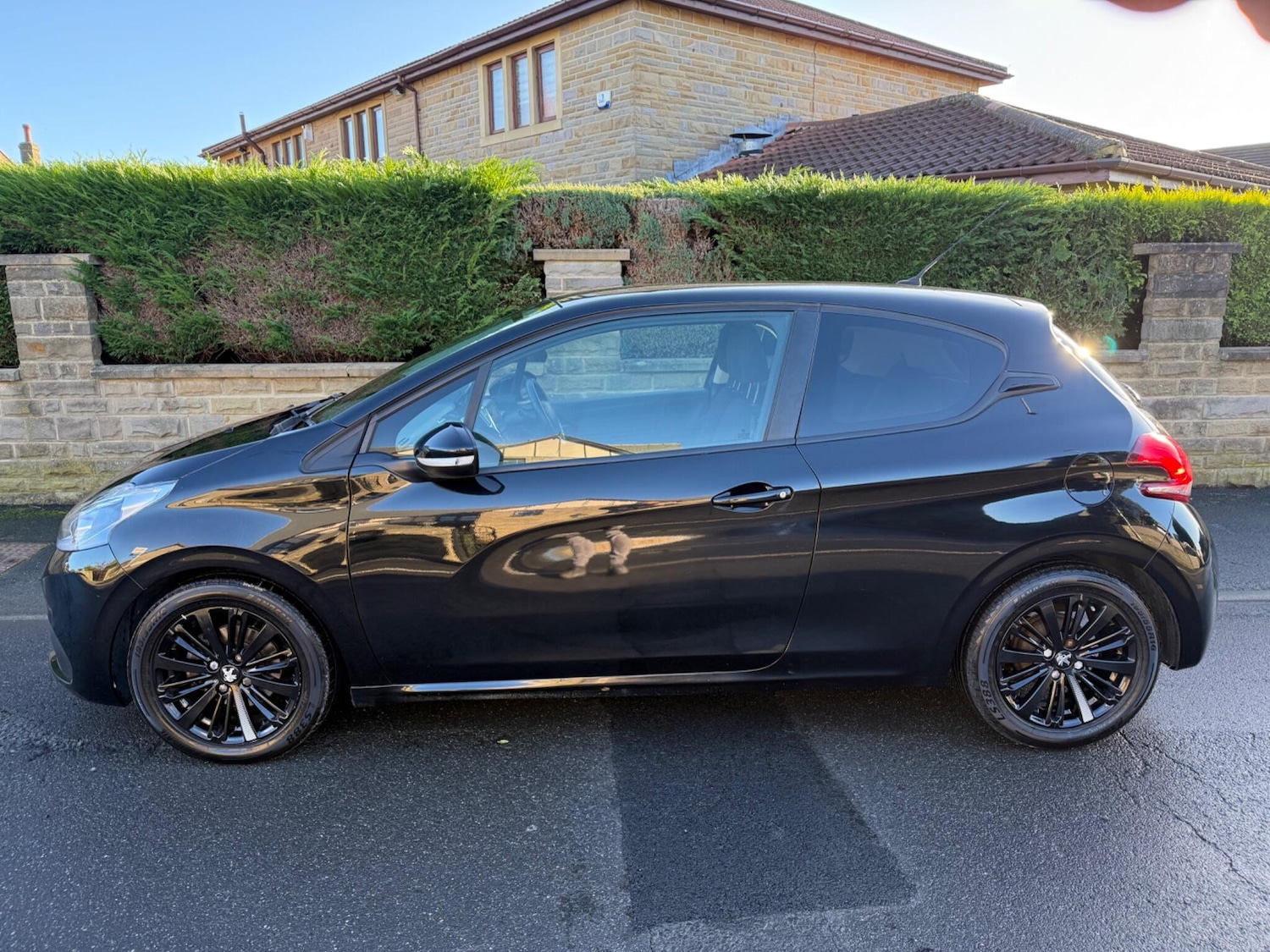 Used Peugeot 208 2017 for sale - 76781243: Photo 9