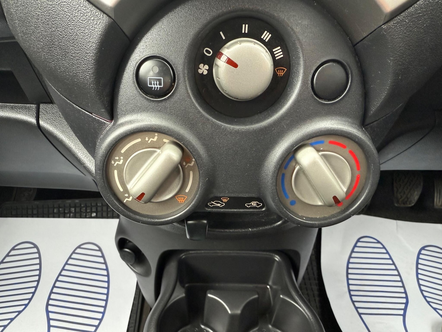 Used Nissan Micra 2012 for sale - 77853881: Photo 44