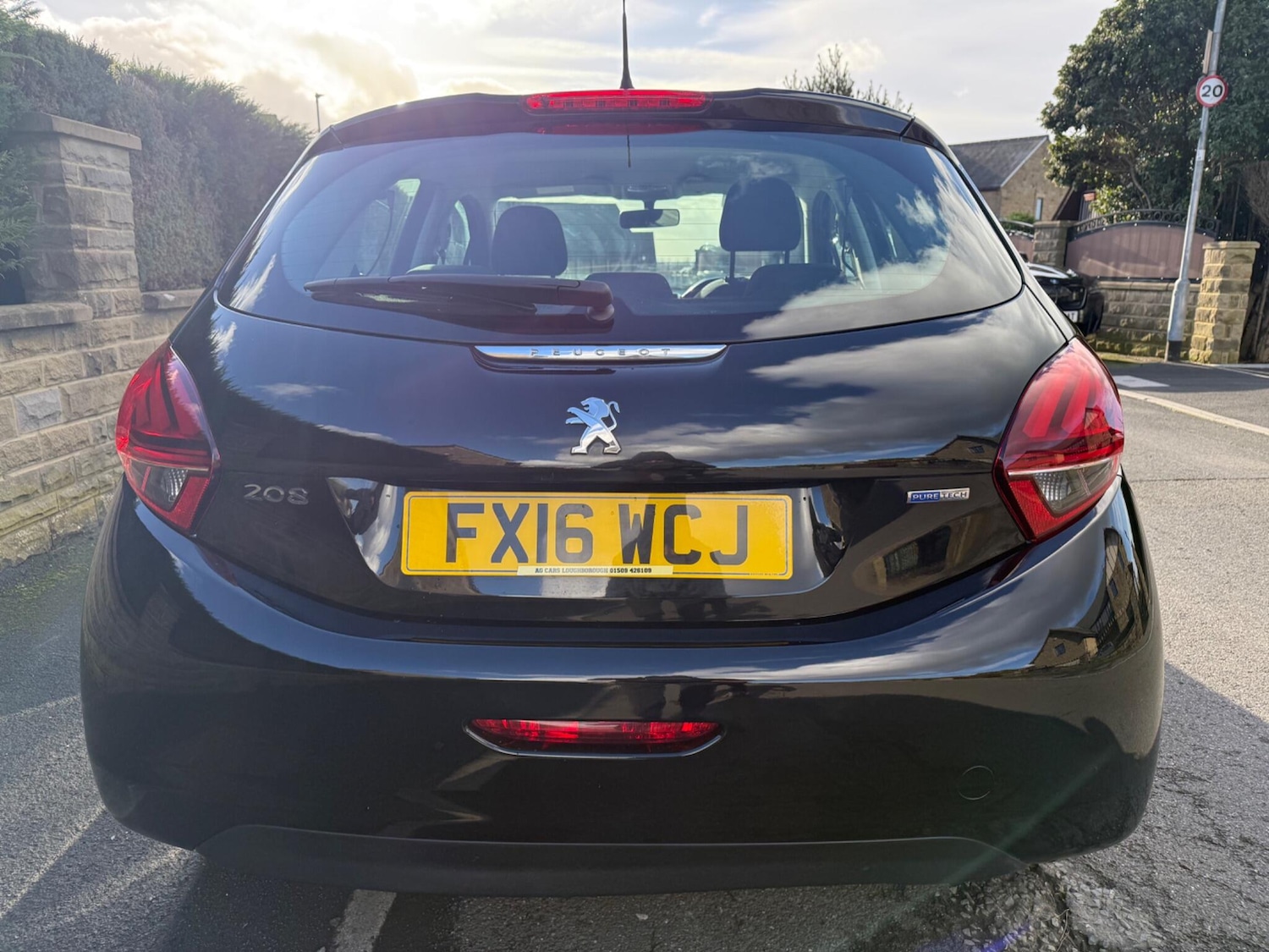 Used Peugeot 208 2016 for sale - 77637431: Photo 15