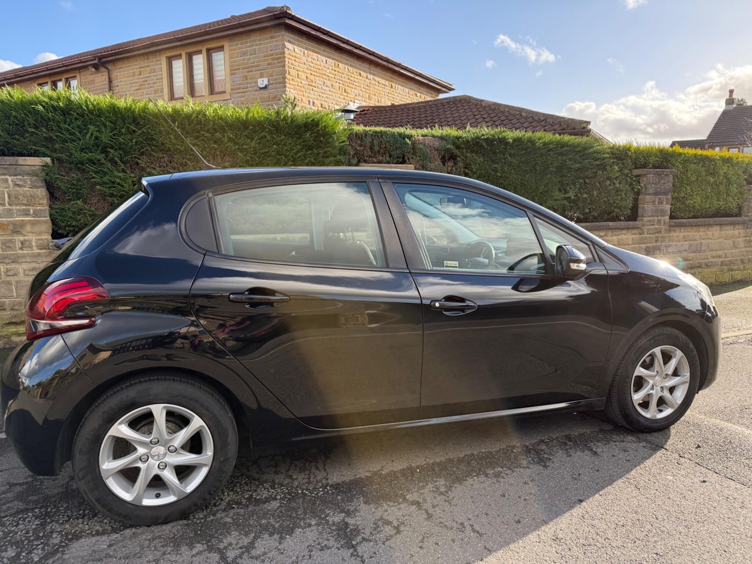 Used Peugeot 208 2016 for sale - 77637431: Photo 18