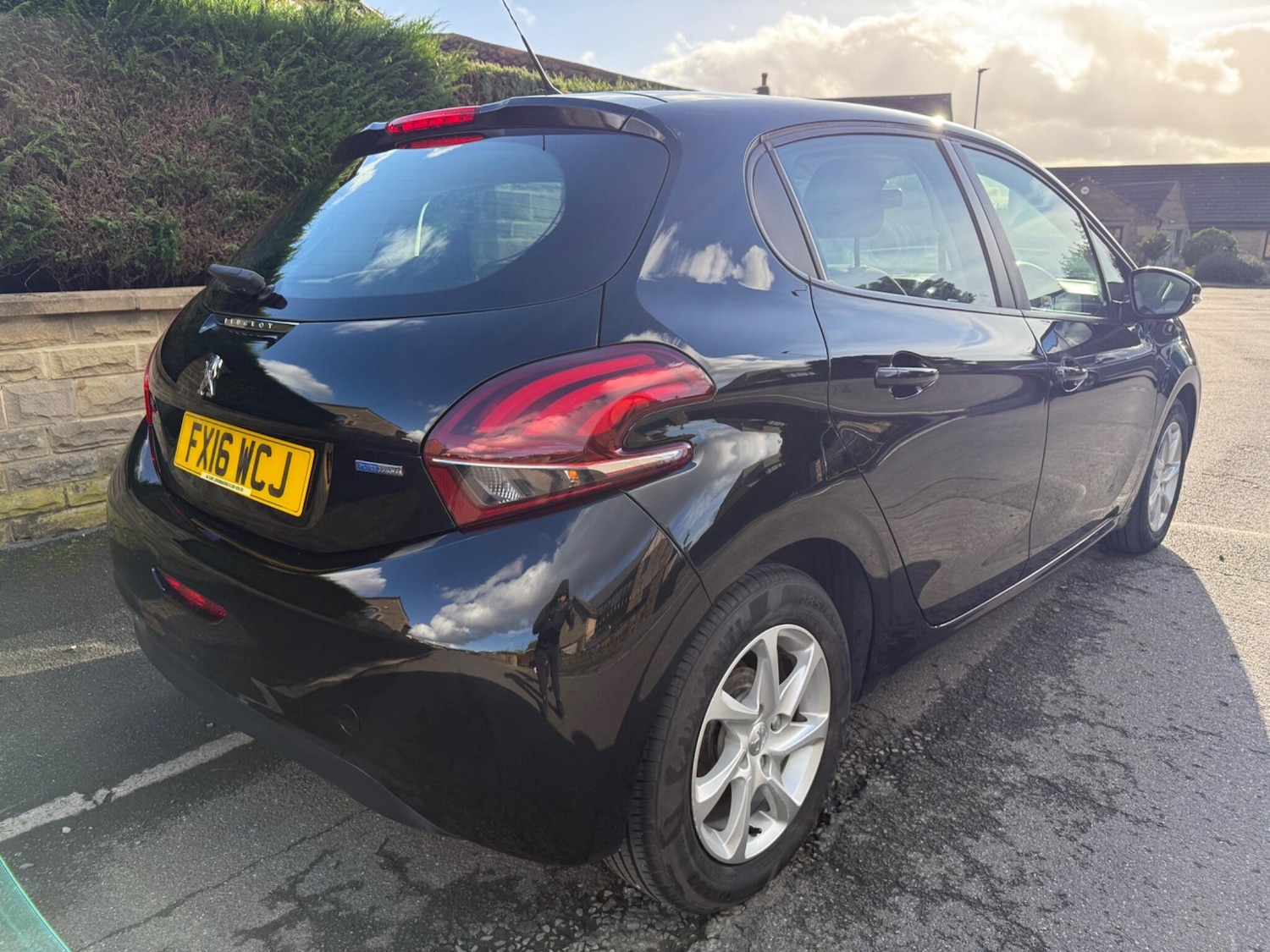 Used Peugeot 208 2016 for sale - 77637431: Photo 21
