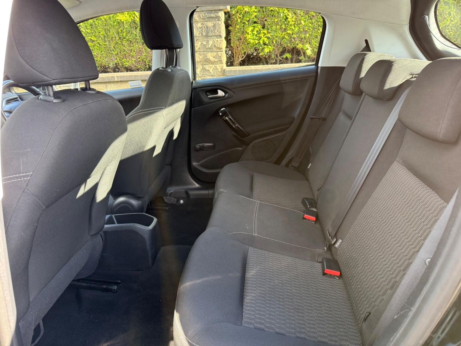 Used Peugeot 208 2016 for sale - 77637431: Photo 28