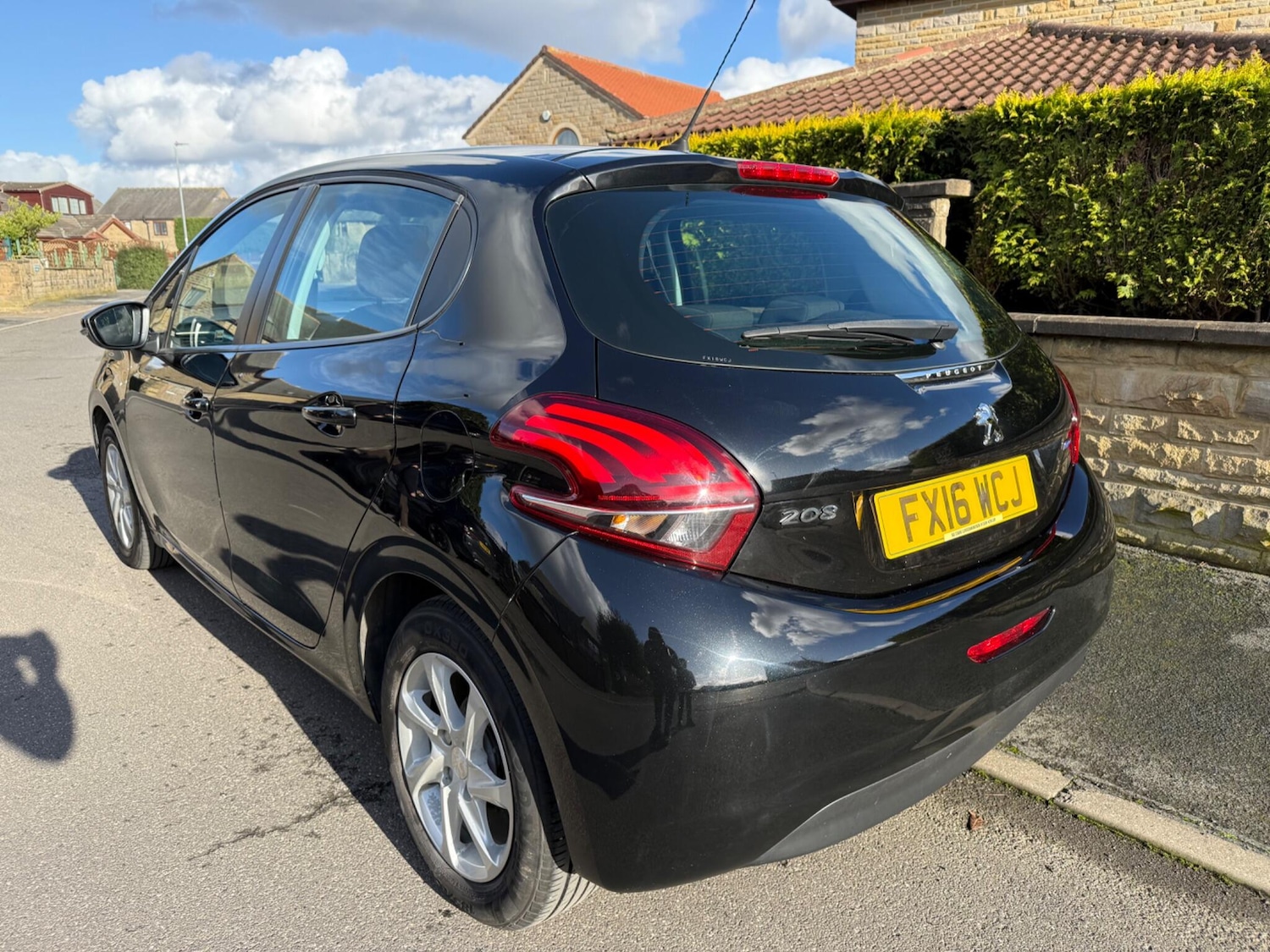 Used Peugeot 208 2016 for sale - 77637431: Photo 4