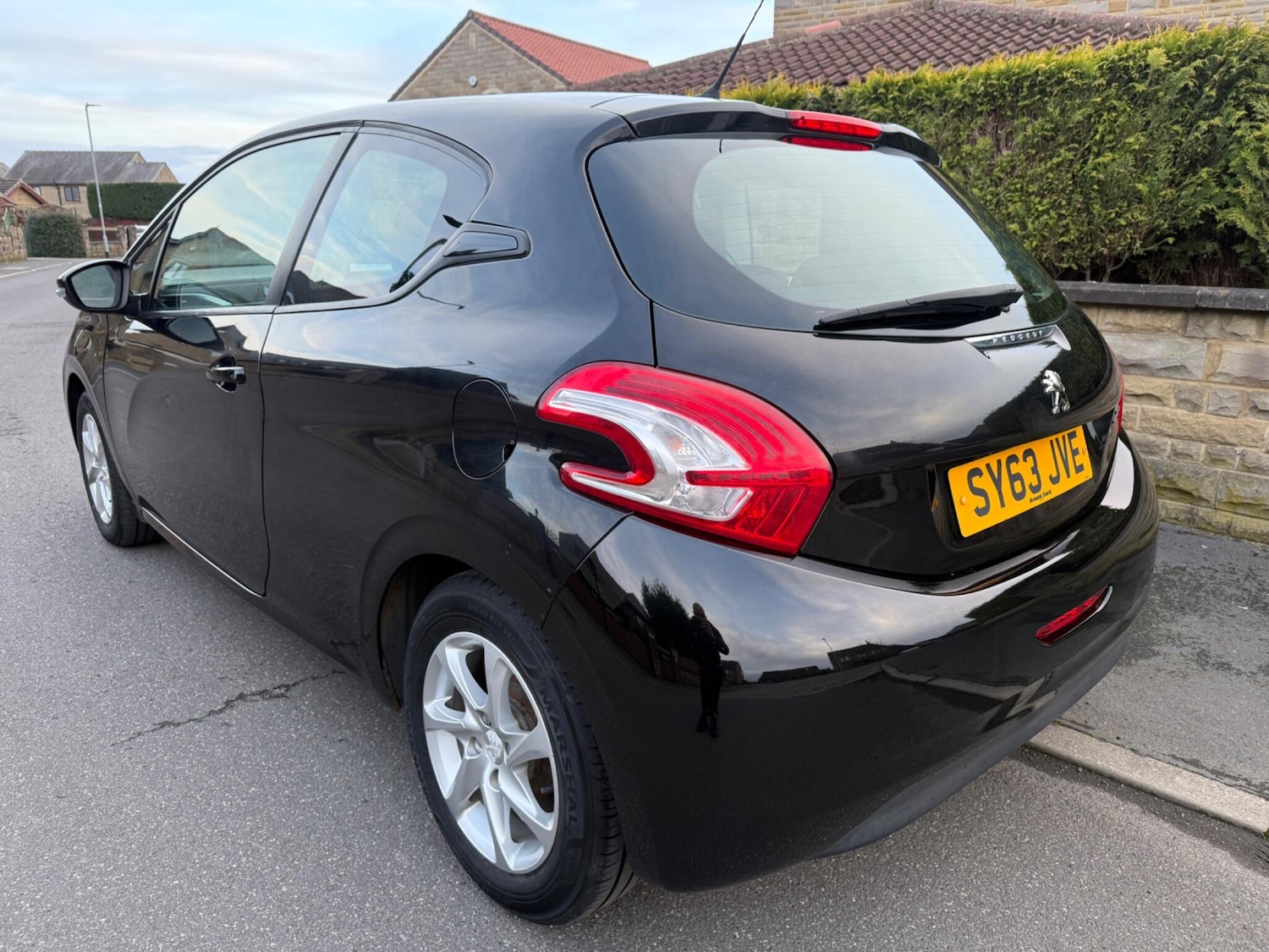 Used Peugeot 208 2013 for sale - 77637864: Photo 11