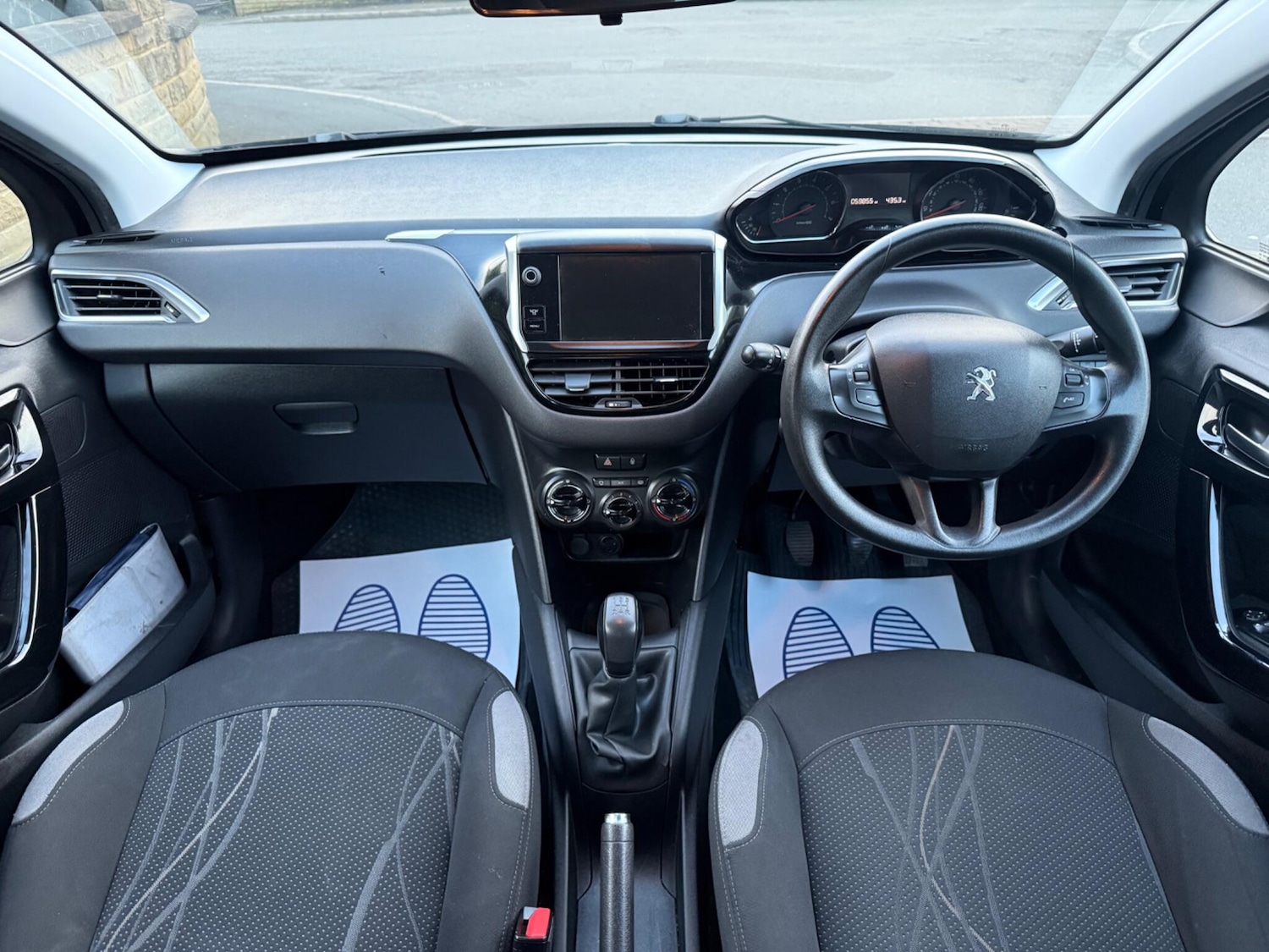 Used Peugeot 208 2013 for sale - 77637864: Photo 21