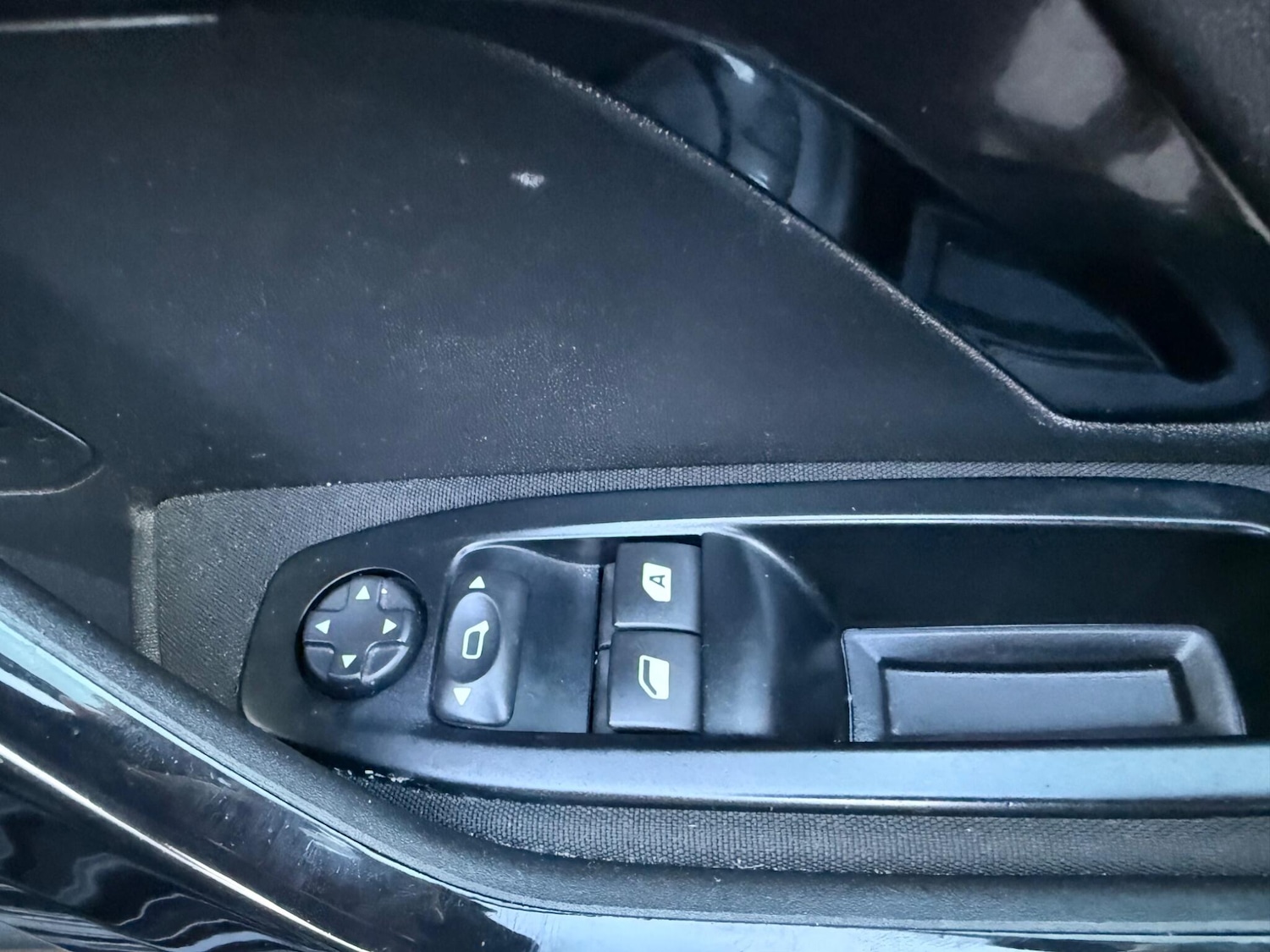 Used Peugeot 208 2013 for sale - 77637864: Photo 30