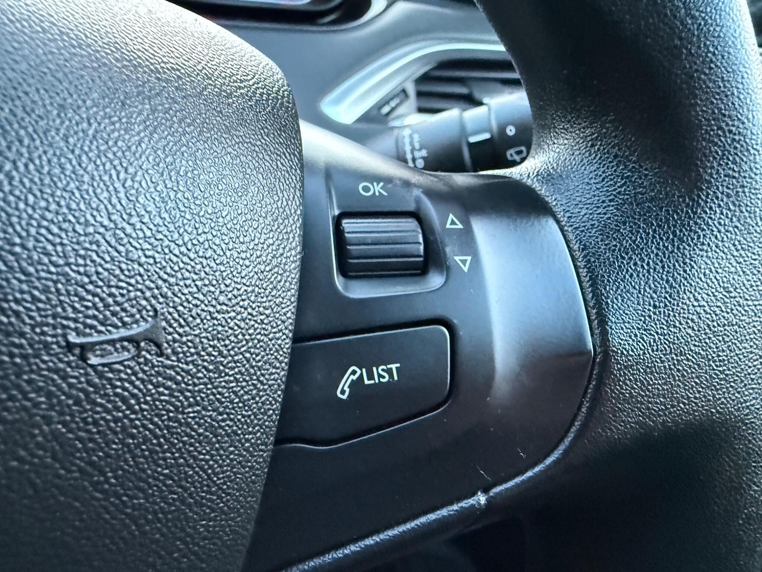 Used Peugeot 208 2013 for sale - 77637864: Photo 33