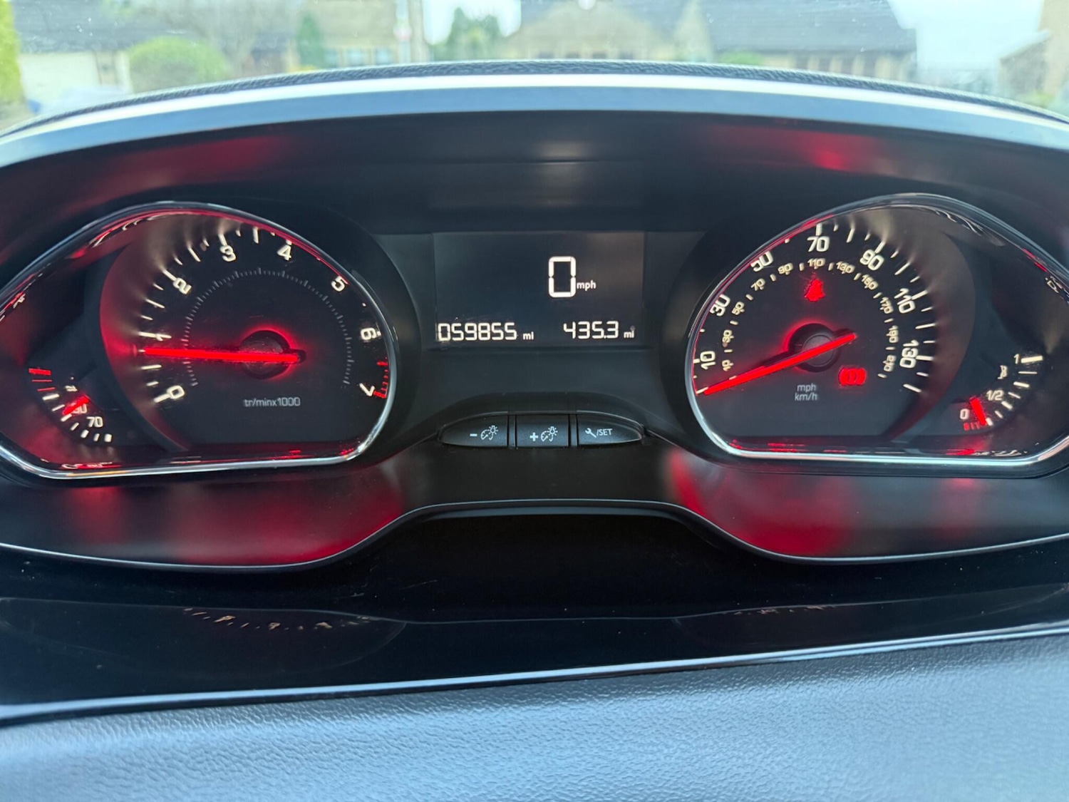 Used Peugeot 208 2013 for sale - 77637864: Photo 41