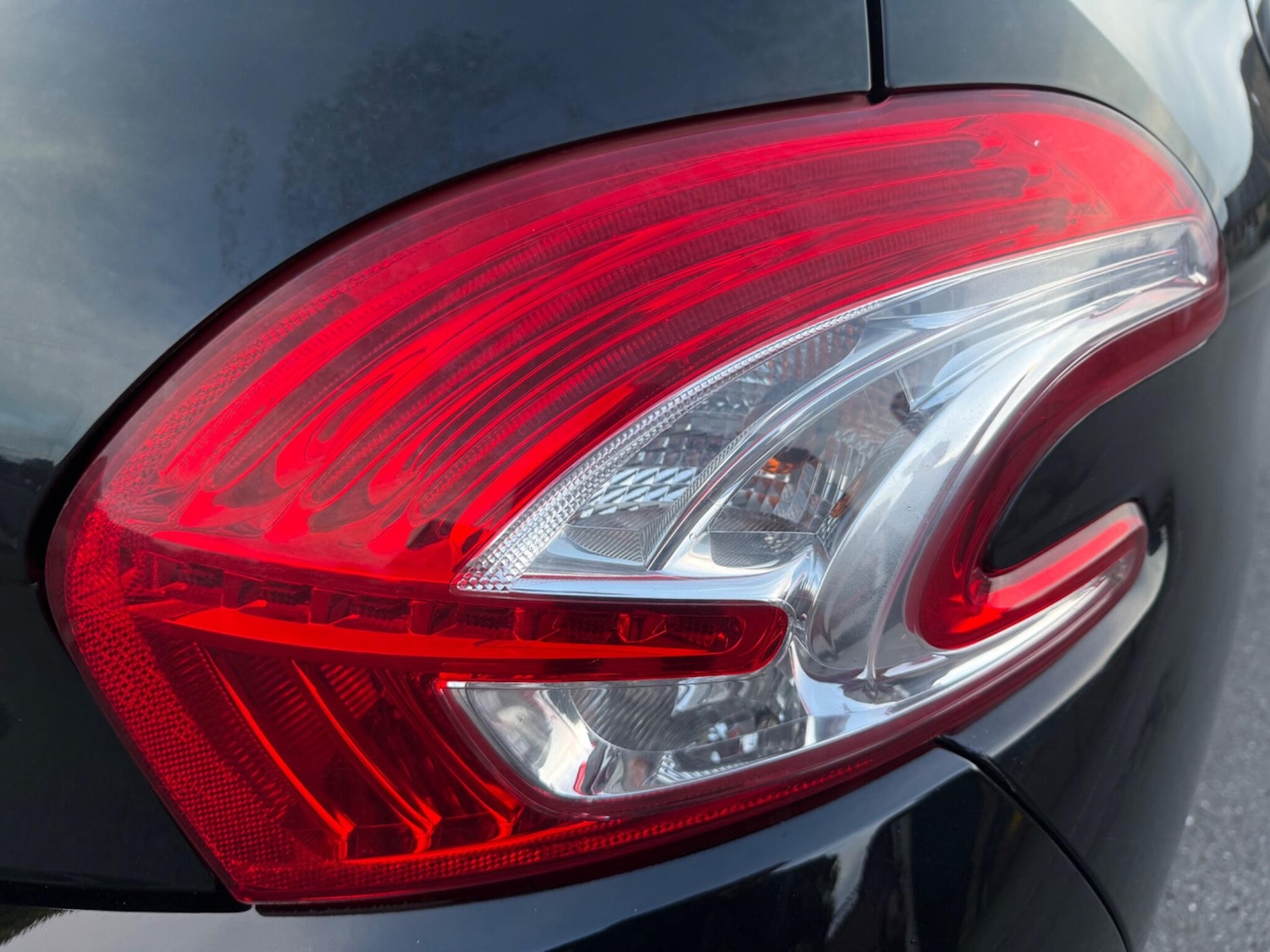 Used Peugeot 208 2013 for sale - 77637864: Photo 45