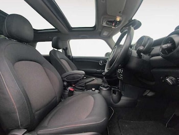 Used MINI Hatch 2019 for sale - 79176516: Photo