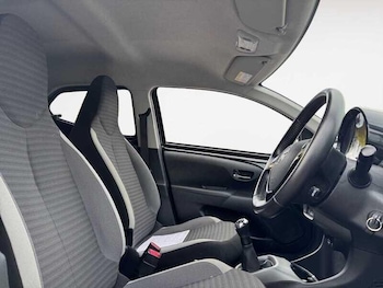 Used Toyota AYGO 2019 for sale - 76424918: Photo