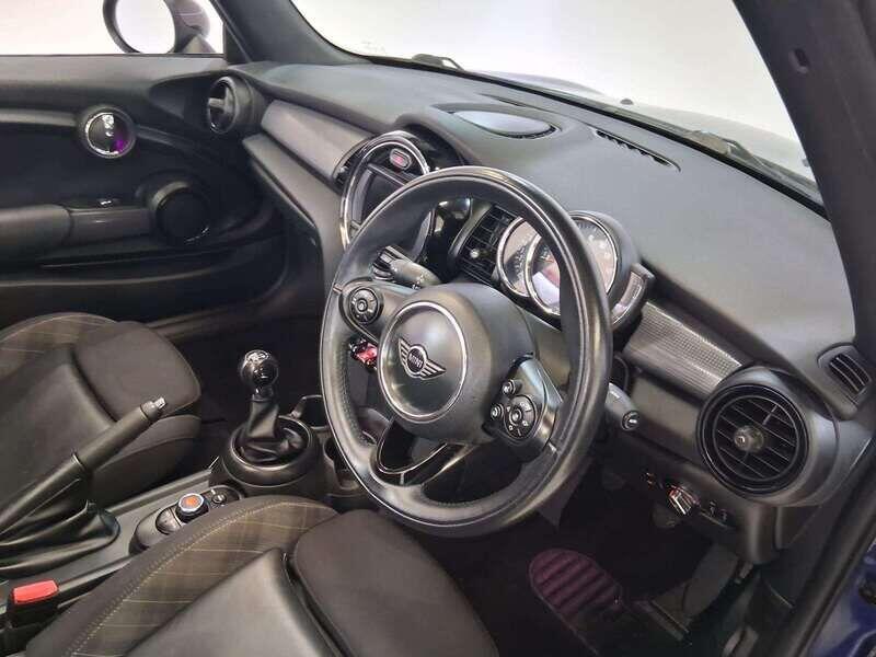 Used MINI Convertible 2018 for sale - 76952887: Photo 11