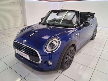 Used MINI Convertible 2018 for sale - 76952887: Photo