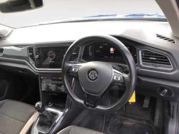 Used Volkswagen T-Roc 2018 for sale - 74419059: Photo