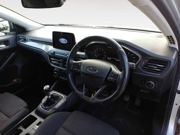 Used Ford Focus 2019 for sale - 76137810: Photo 3