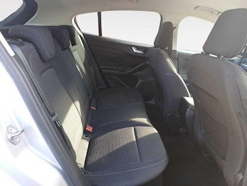 Used Ford Focus 2019 for sale - 76137810: Photo 4