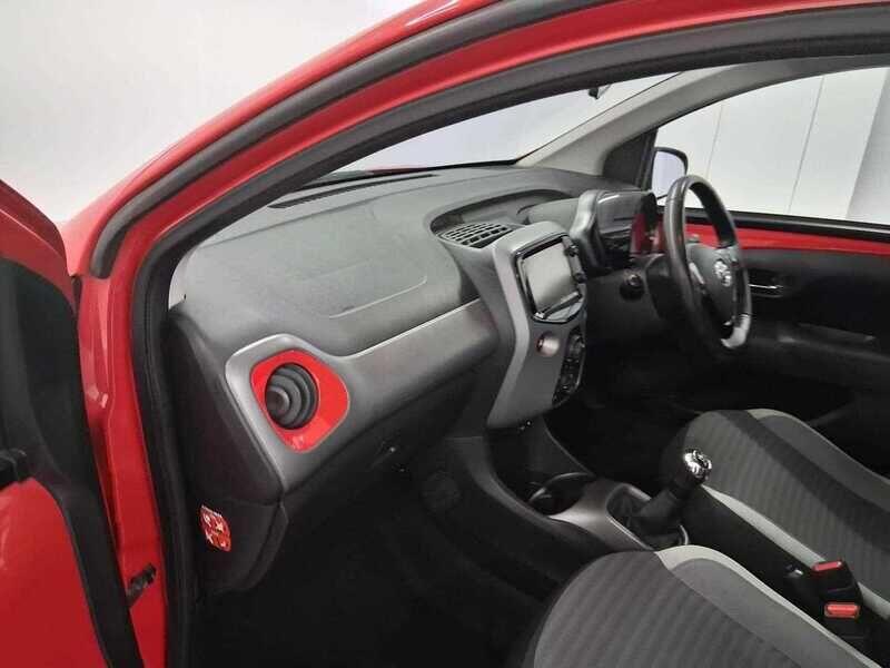 Used Toyota AYGO 2018 for sale - 76137277: Photo 12